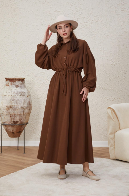 LONG KNITTED DRESS - BROWN